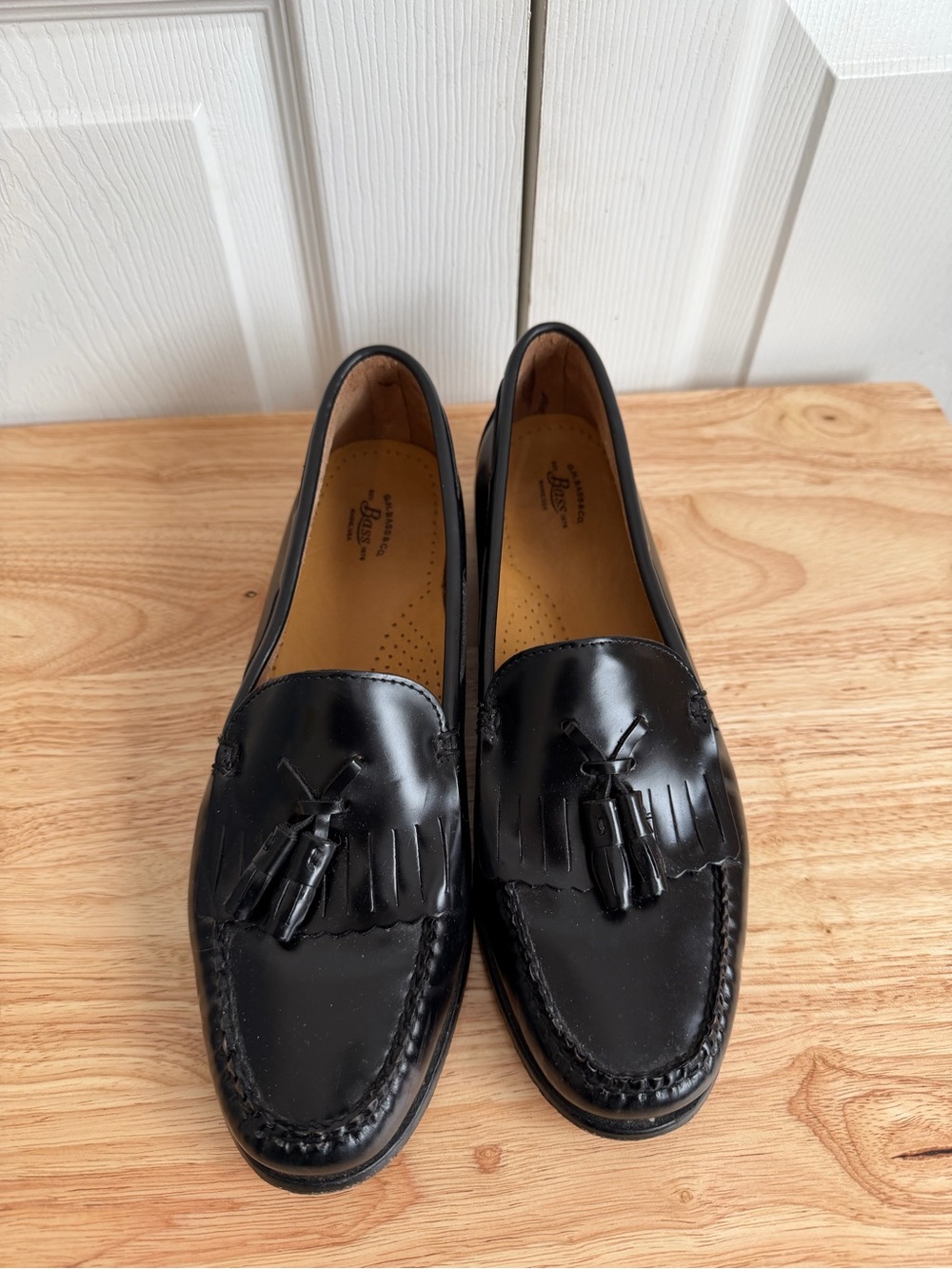 G.H. Bass Women’s 10M Black Kiltie Loafers Tassels - Picture 2 of 11